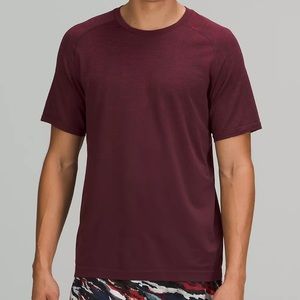 Lululemon mens tee size large burgundy